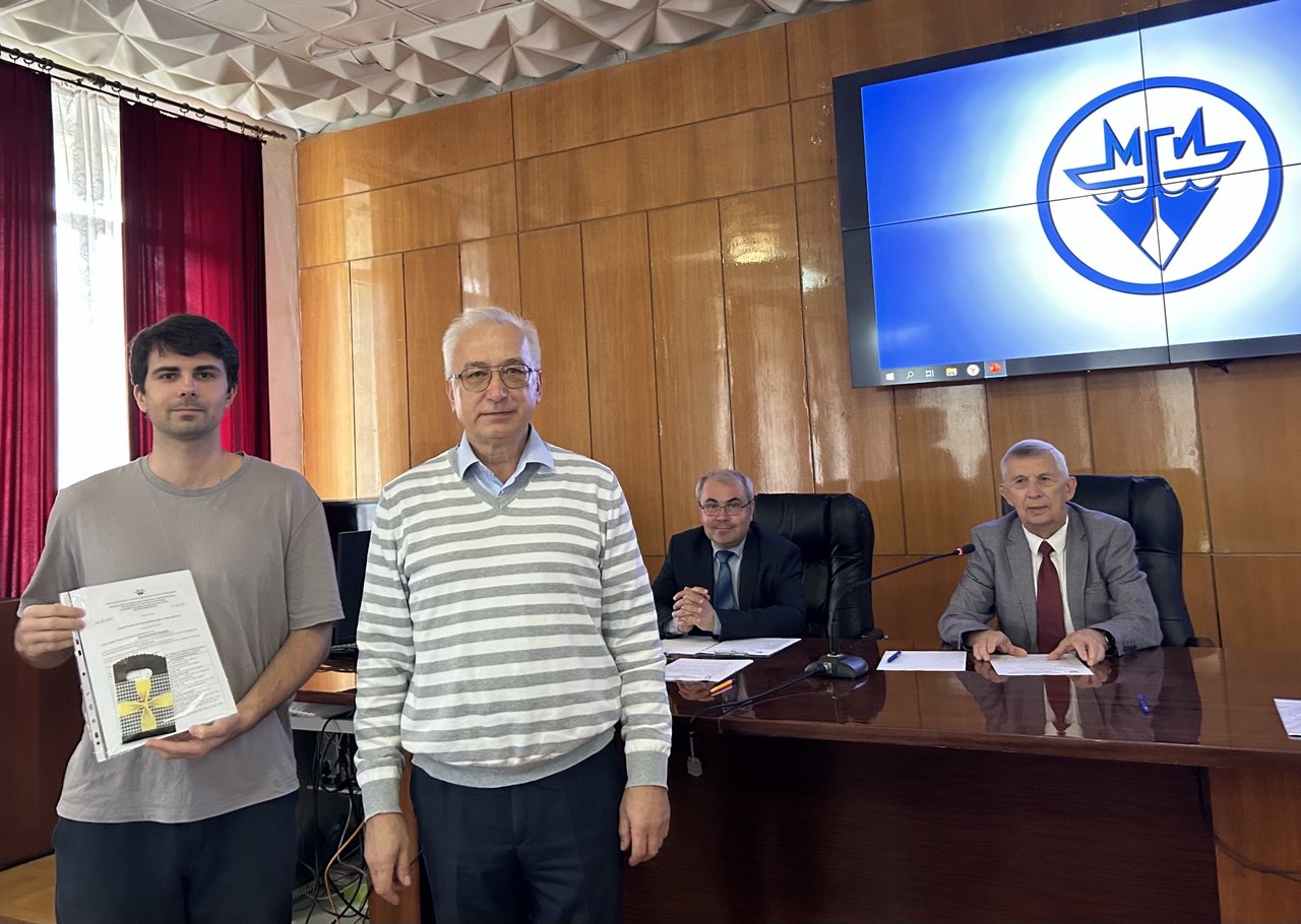 Вручение свидетельств выпускникам аспирантуры