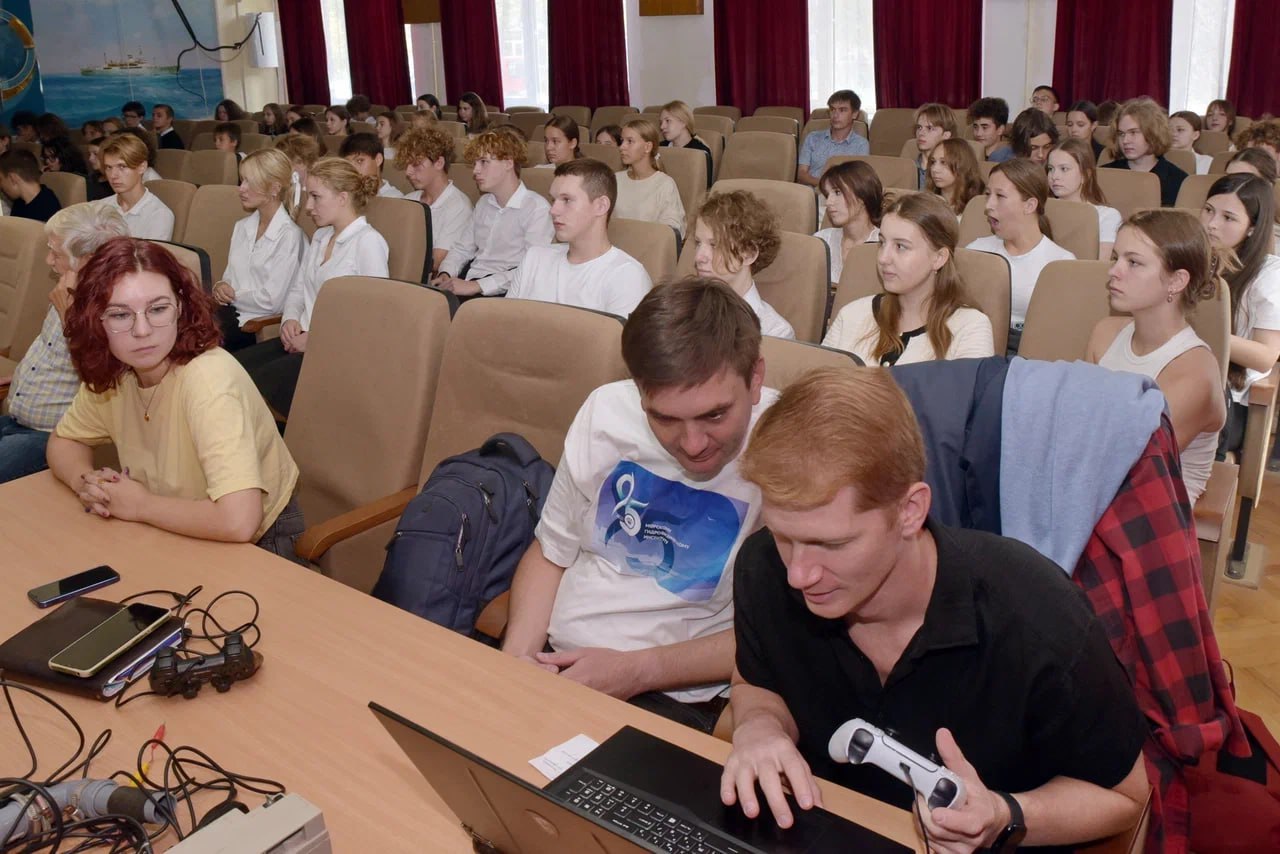 НЕурок географии в МГИ