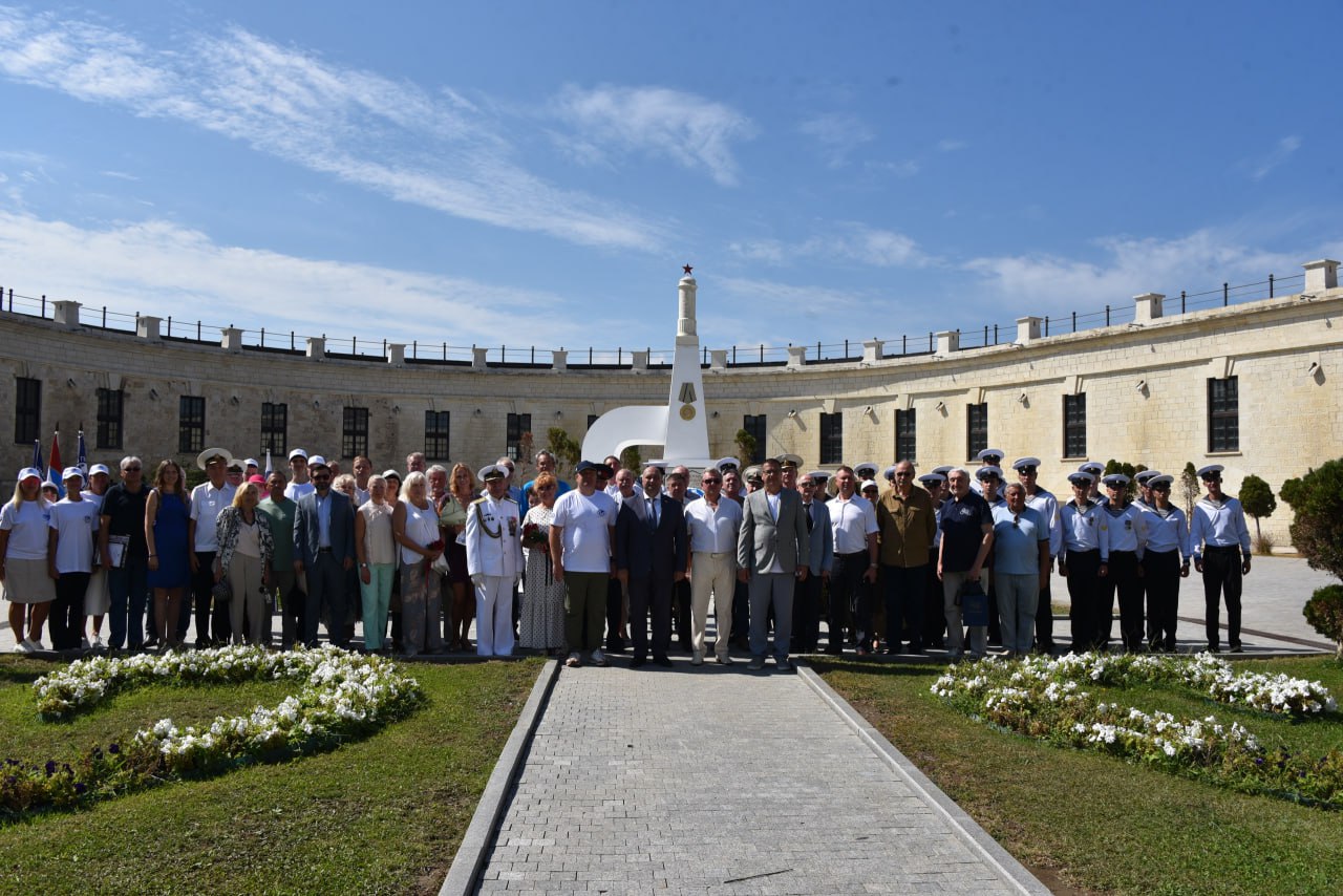 Директор МГИ принял участие в торжествах по случаю 180-летия Русского географического общества