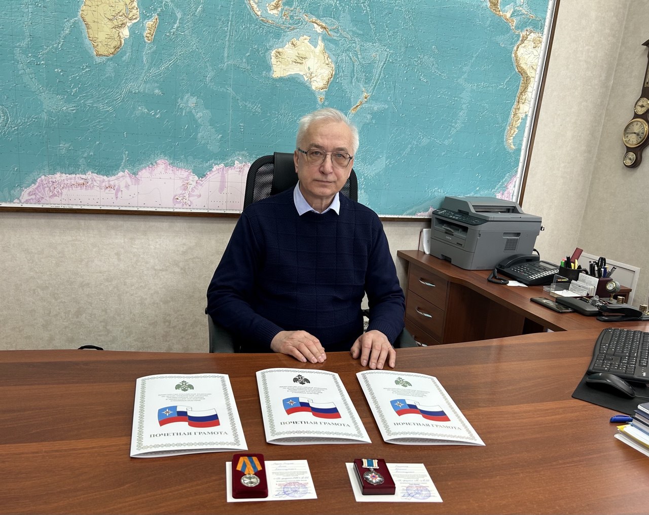 Сотрудники МГИ РАН награждены ведомственными наградами МЧС России